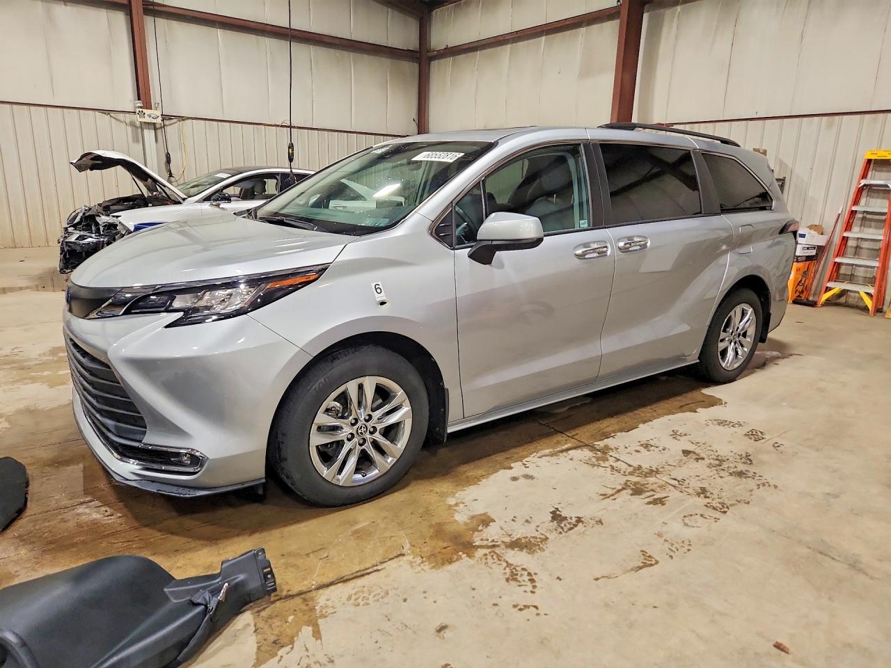 2023 TOYOTA SIENNA XLE | 5TDJSKFCXPS093936 | UPCARS
