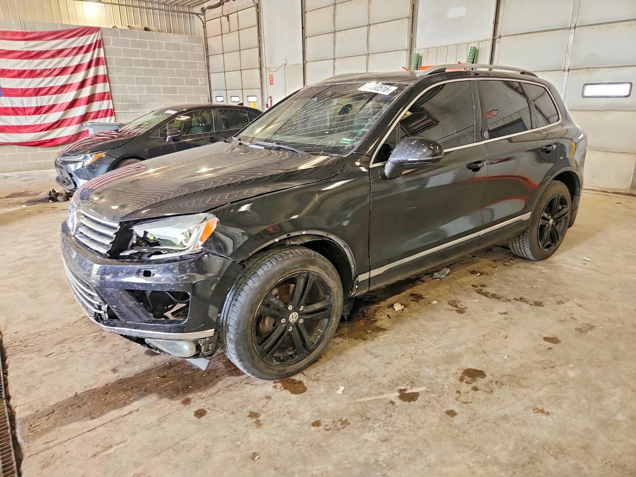 2017 VOLKSWAGEN TOUAREG WOLFSBURG | WVGRF7BP2HD003801 | UPCARS