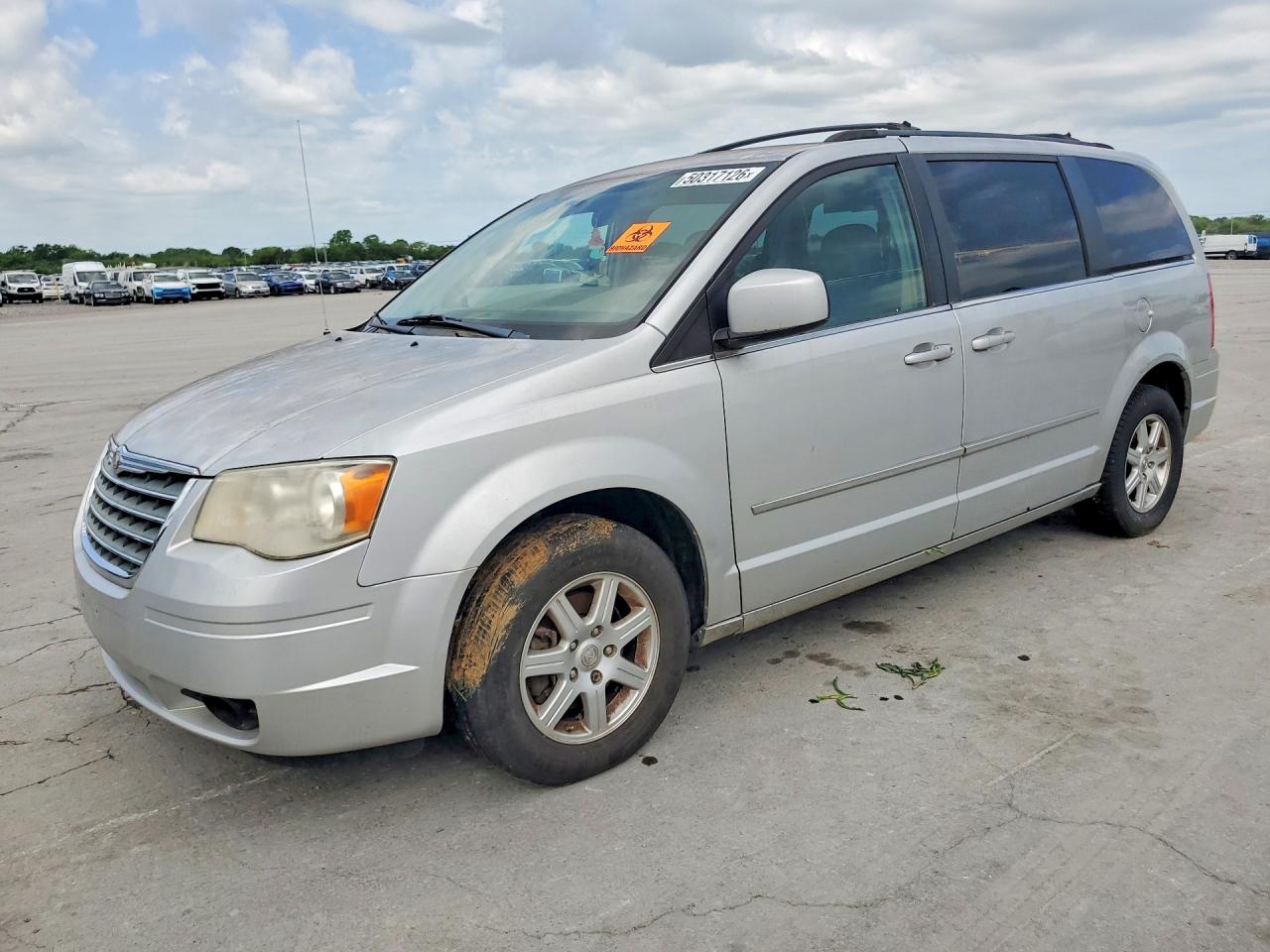 2011 CHRYSLER MINIVAN | 2A4RR5D13AR414274 | UPCARS