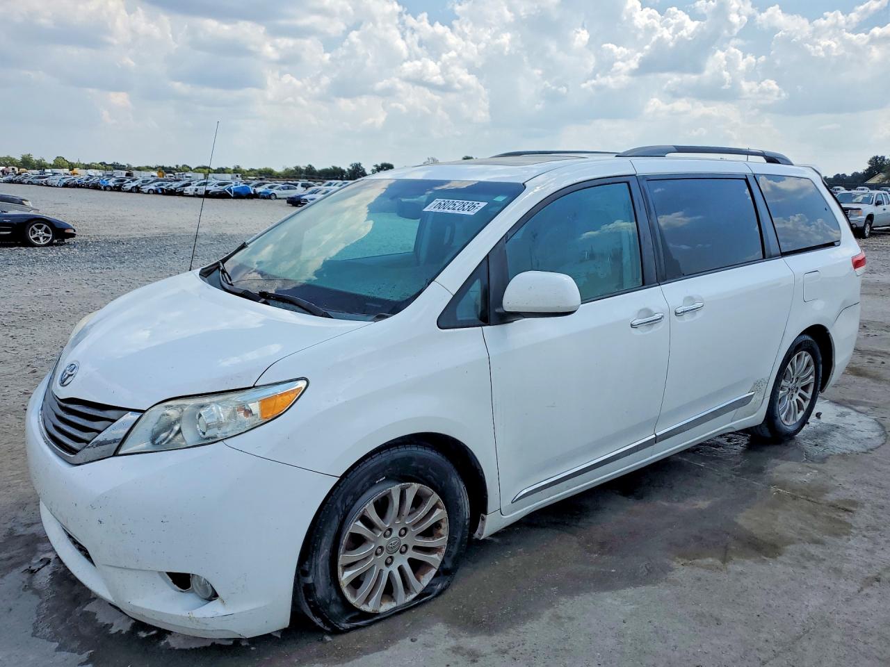 2014 TOYOTA SIENNA XLE 8-PASSENGER | 5TDYK3DC5ES438780 | UPCARS