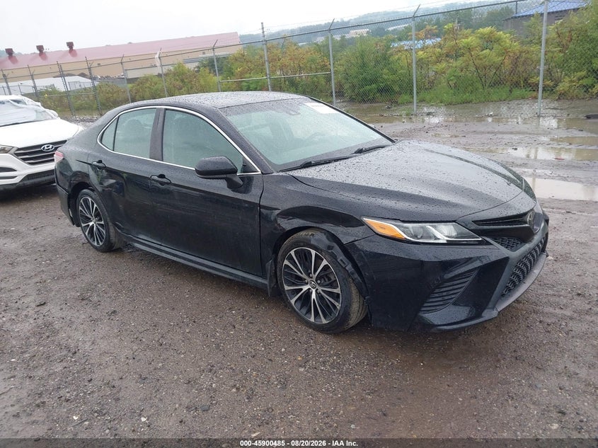 2018 TOYOTA CAMRY SE | 4T1B11HKXJU585256 | UPCARS