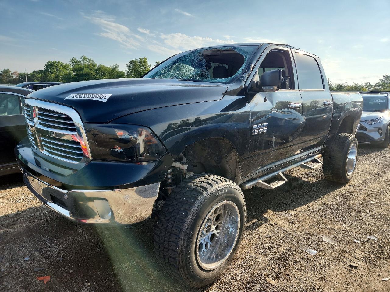 2015 RAM 1500 SLT | 1C6RR7LGXFS622415 | UPCARS