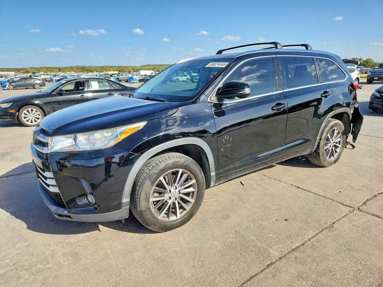 2018 TOYOTA HIGHLANDER XLE | 5TDKZRFHXJS534766 | UPCARS