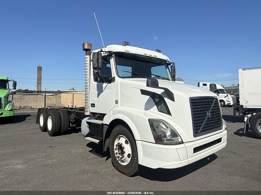 2017 VOLVO VNL | 4V5NC9DG5HN980297 | UPCARS