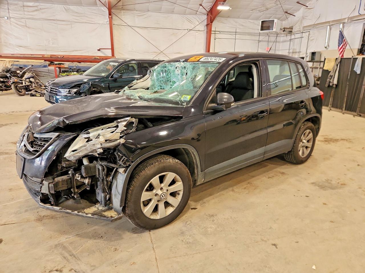 2010 VOLKSWAGEN TIGUAN S | WVGAV7AX4AW526121 | UPCARS
