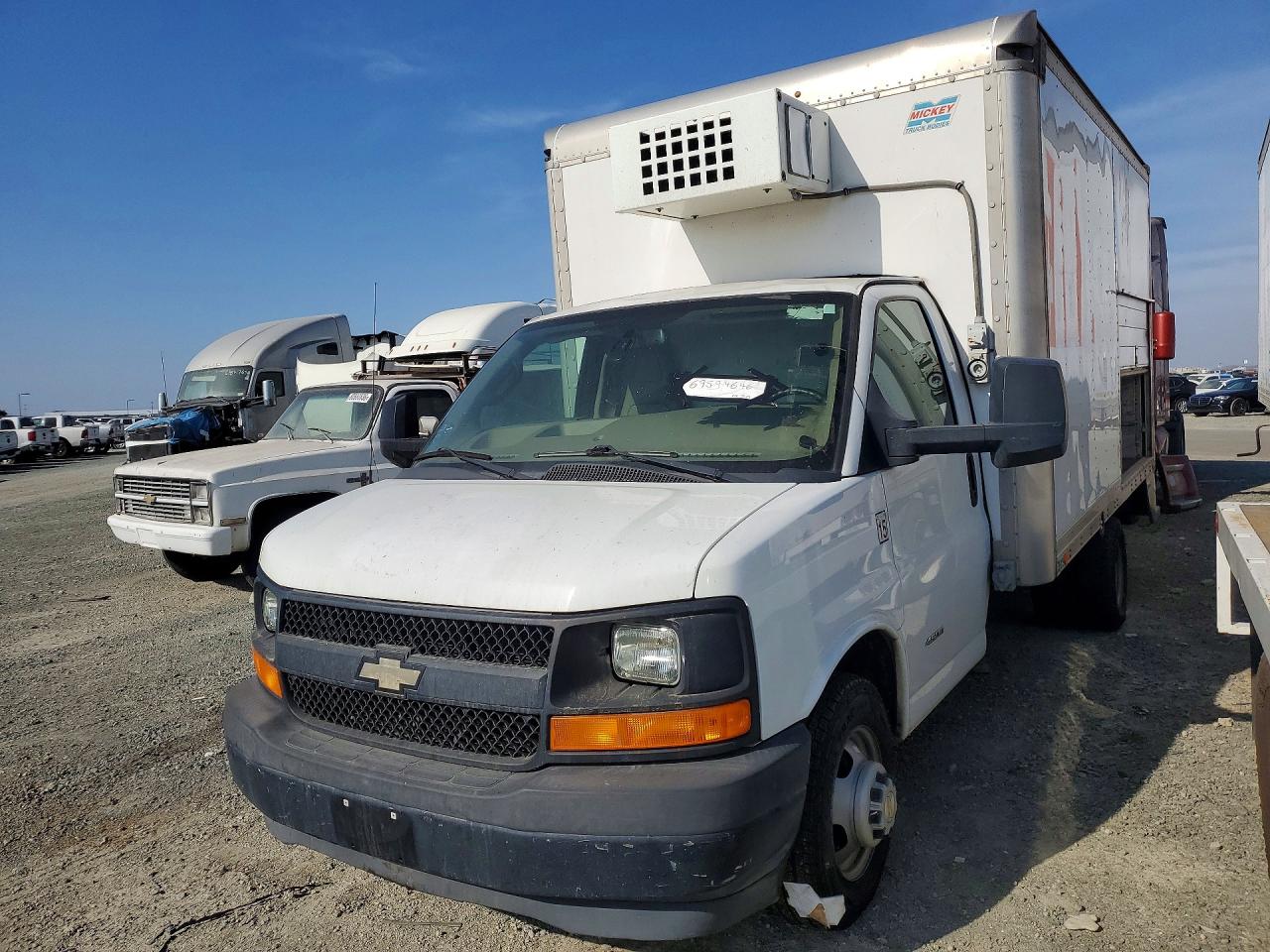 2017 CHEVROLET EXPRESS REFRIGERATED BOX TRUCK | 1GB6GUCG2H1129583 | UPCARS