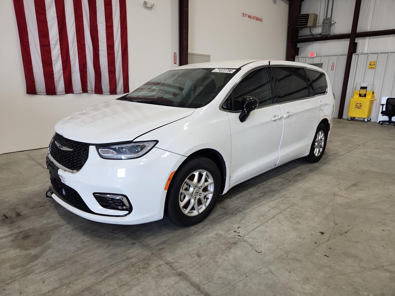 2024 CHRYSLER PACIFICA TOURING L | 2C4RC1BG2RR195343 | UPCARS