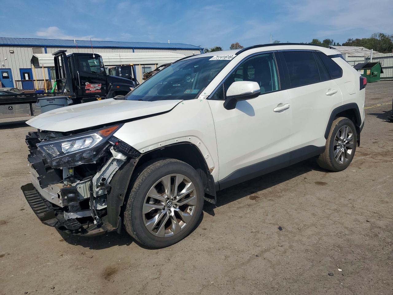 2021 TOYOTA RAV4 XLE PREMIUM | 2T3A1RFV3MW163235 | UPCARS