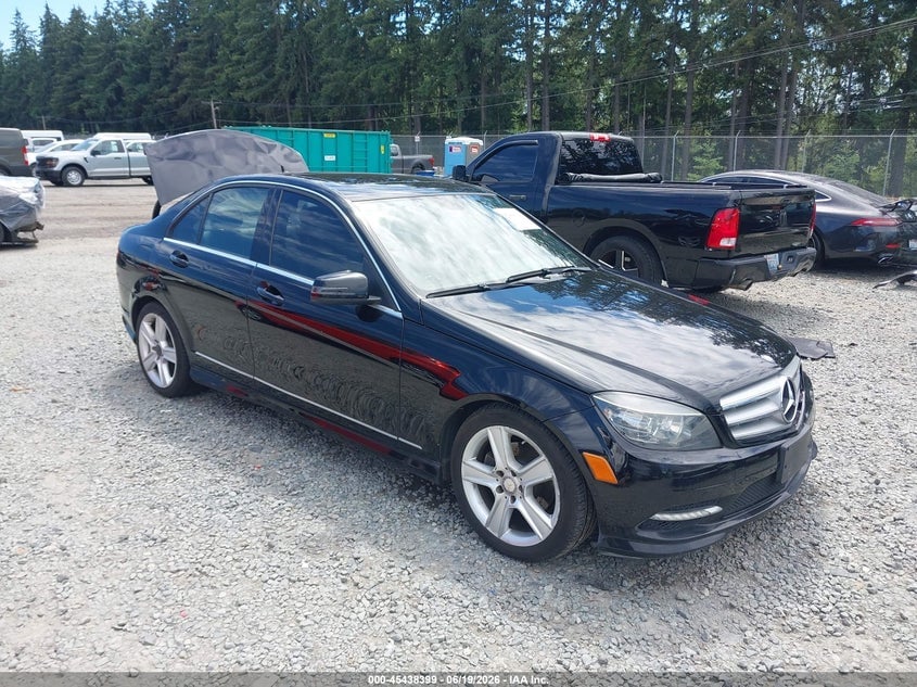 2011 MERCEDES-BENZ C 300 SPORT | WDDGF5EB4BR159421 | UPCARS