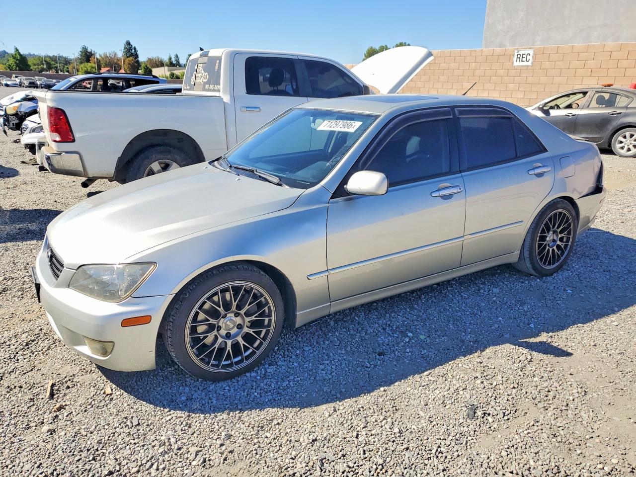 2004 LEXUS IS 300 | JTHBD192940084749 | UPCARS
