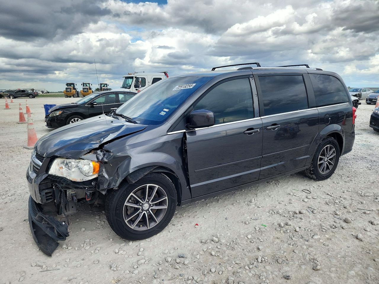 2017 DODGE CARAVAN SXT | 2C4RDGCG2HR599899 | UPCARS