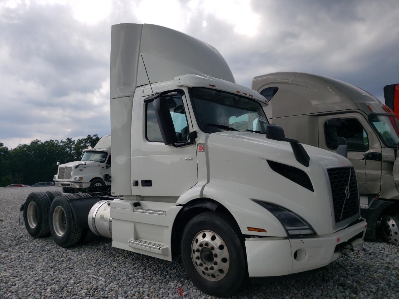 2020 VOLVO VNR | 4V4WC9EH6LN259074 | UPCARS