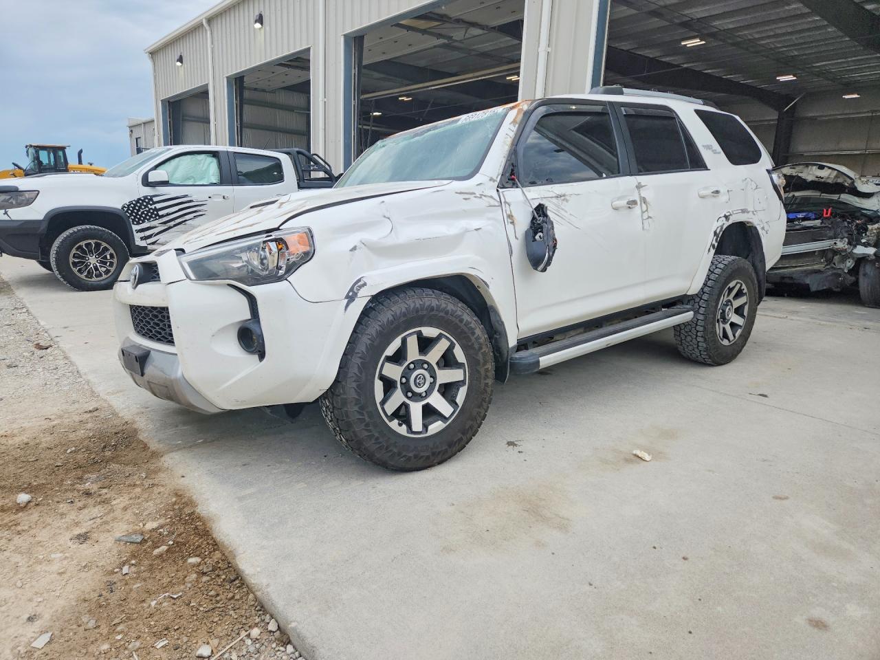 2018 TOYOTA 4RUNNER TRD OFF-ROAD PREMIUM | JTEBU5JR0J5513532 | UPCARS