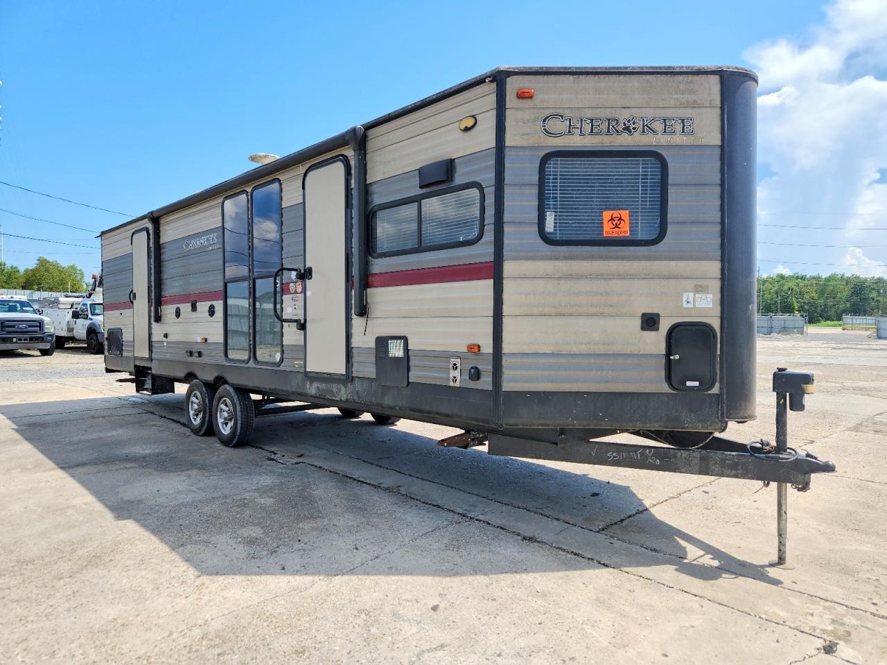 2019 FOREST RIVER CHEROKEE CAMPER | 4X4TCKC27KX135672 | UPCARS