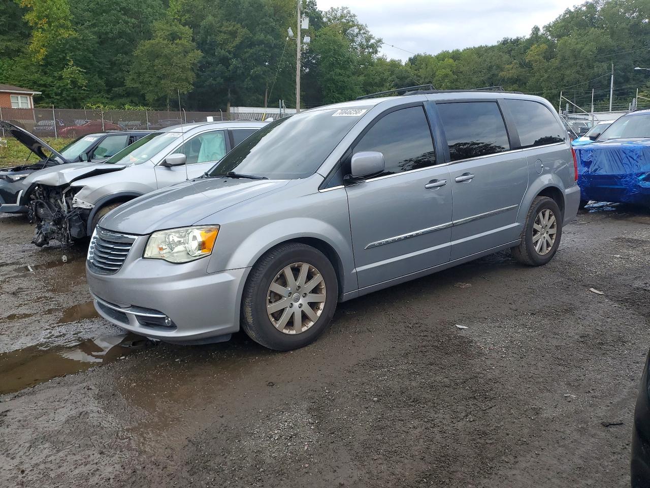 2013 CHRYSLER MINIVAN TOURING | 2C4RC1BG5DR692492 | UPCARS