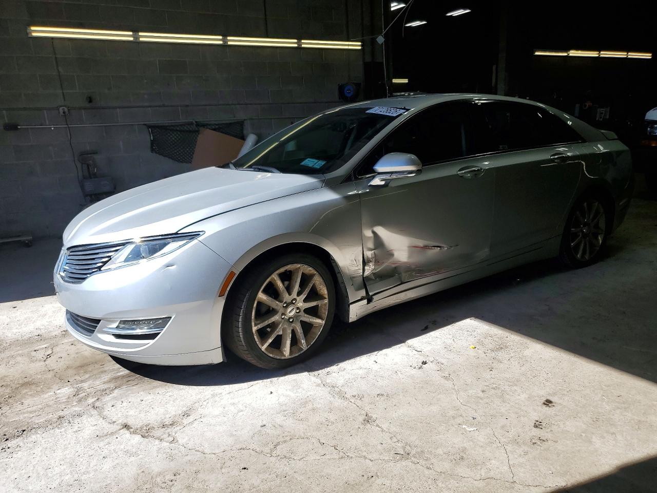2016 LINCOLN MKZ HYBRID | 3LN6L2LU1GR634290 | UPCARS