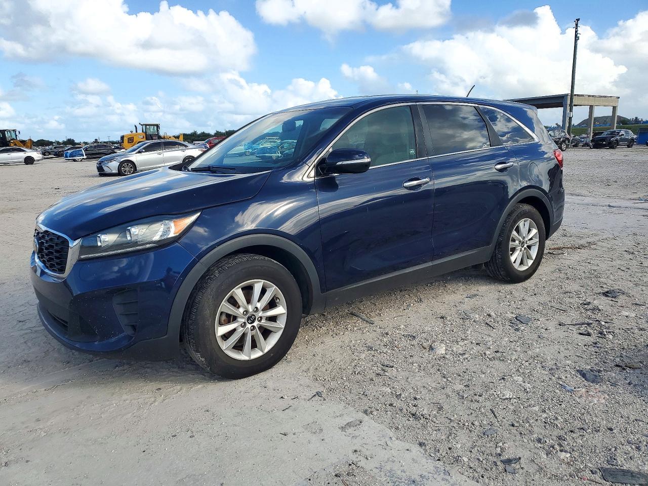 2019 KIA SORENTO LX | 5XYPG4A33KG468778 | UPCARS