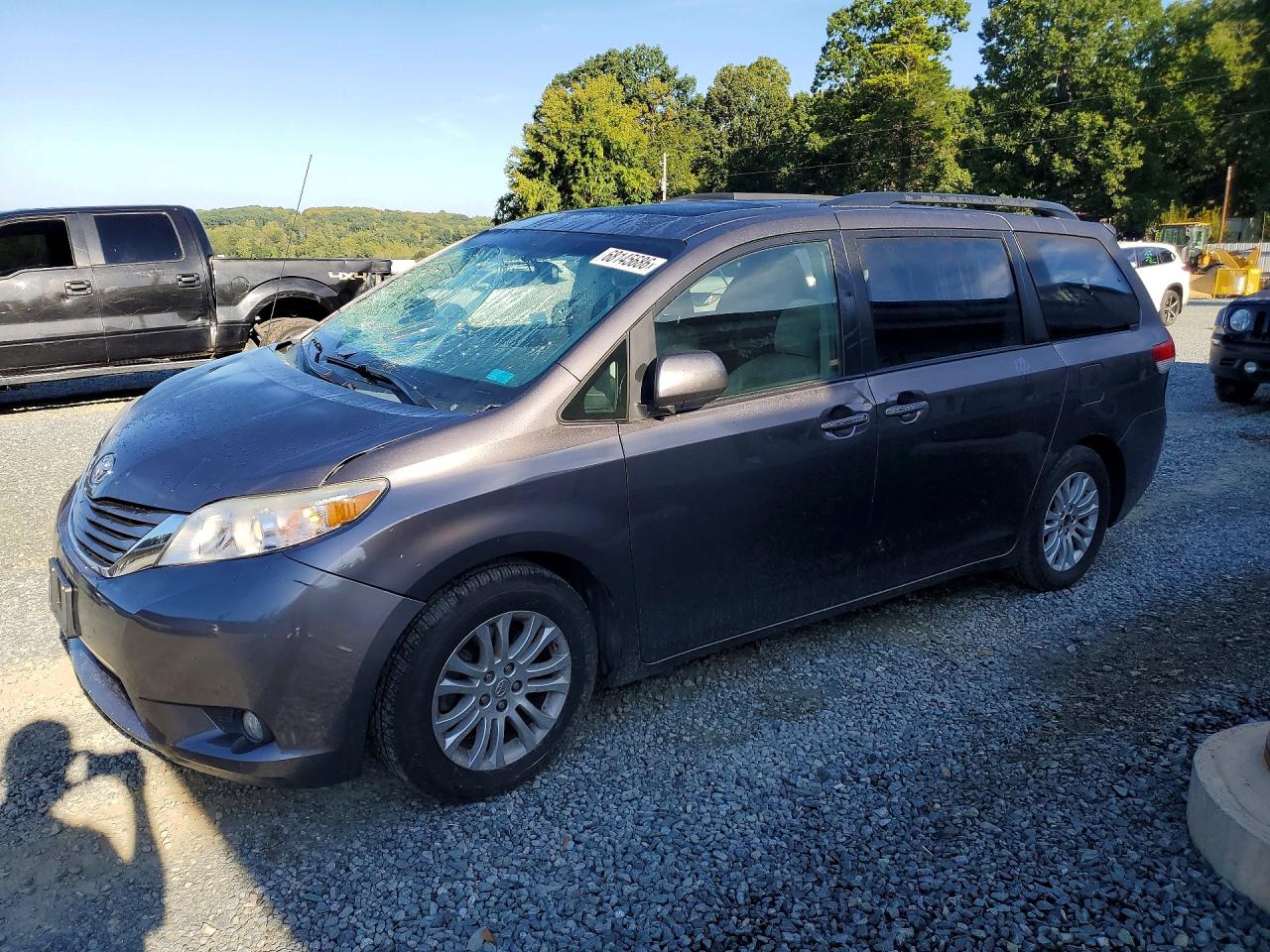 2012 TOYOTA SIENNA XLE 8-PASSENGER | 5TDYK3DC2CS263899 | UPCARS