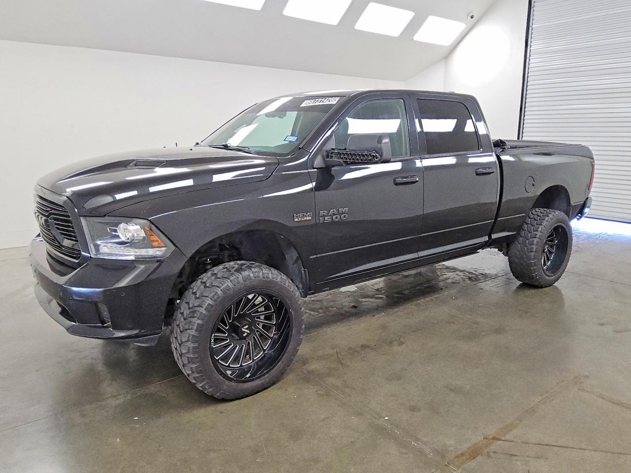 2017 RAM 1500 SPORT | 1C6RR7UT6HS685767 | UPCARS