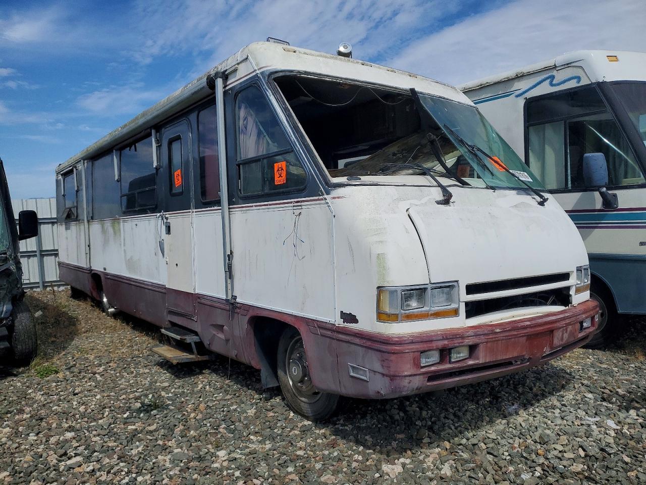 1990 OSHKOSH MOTOR TRUCK CO. SUNSTREAM OSHKOSH STARCRAFT RV | 17N640420LW026858 | UPCARS
