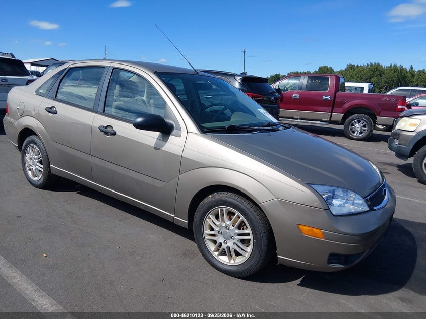 2005 FORD FOCUS ZX4 | 1FAFP34NX5W313824 | UPCARS