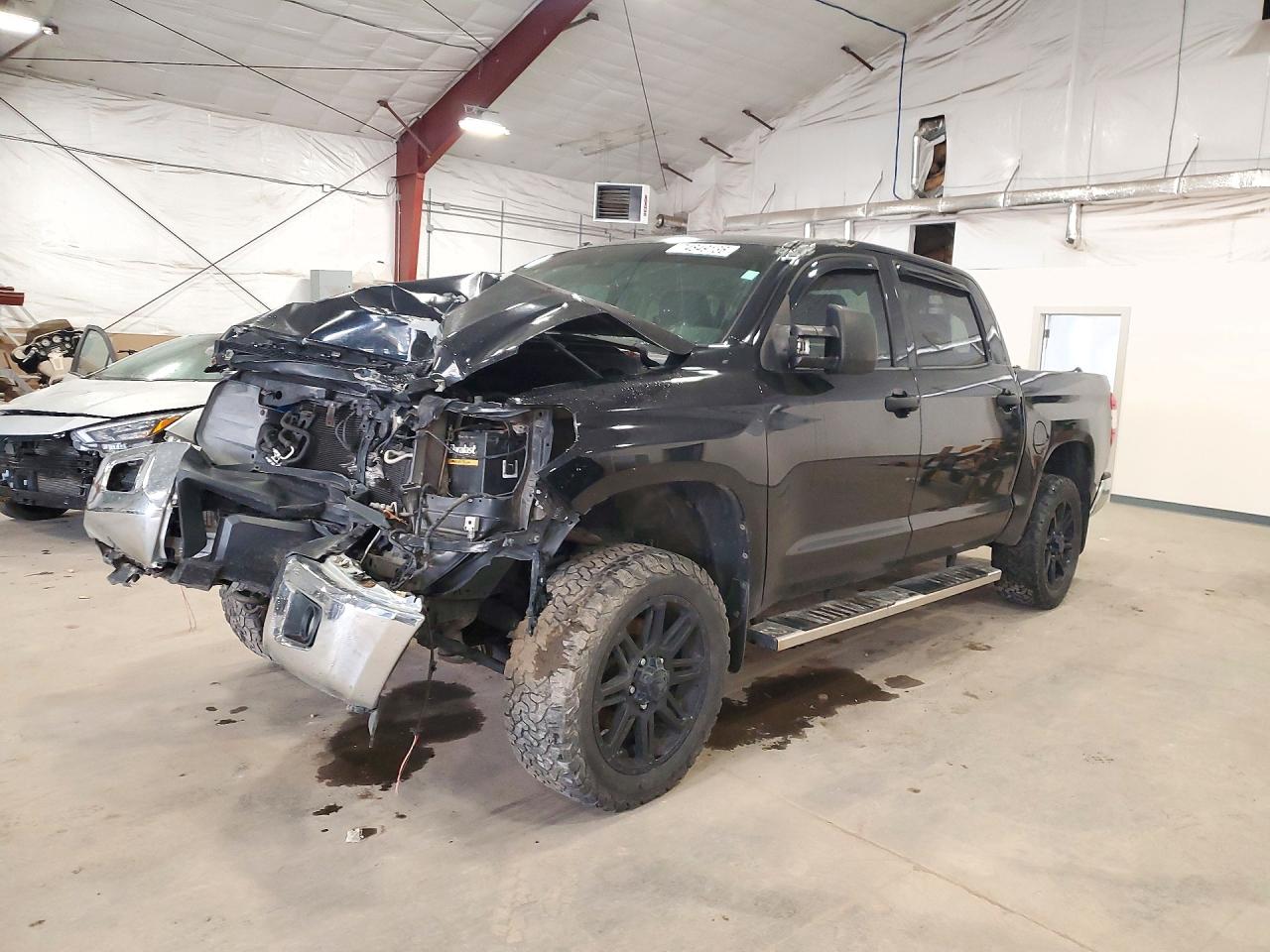 2018 TOYOTA TUNDRA CREWMAX SR5 | 5TFDY5F15JX697584 | UPCARS