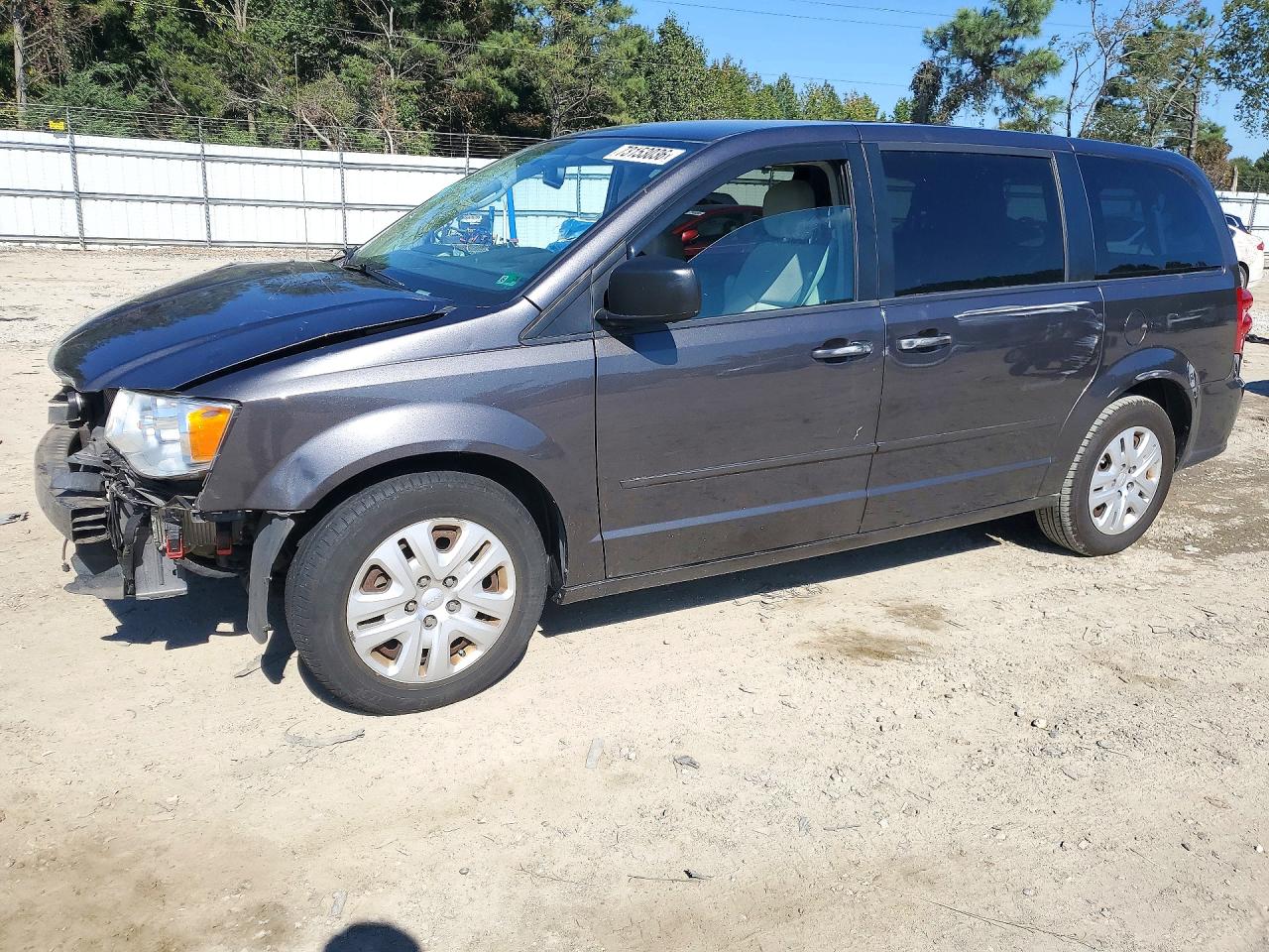 2015 DODGE CARAVAN SE | 2C4RDGBGXFR569452 | UPCARS