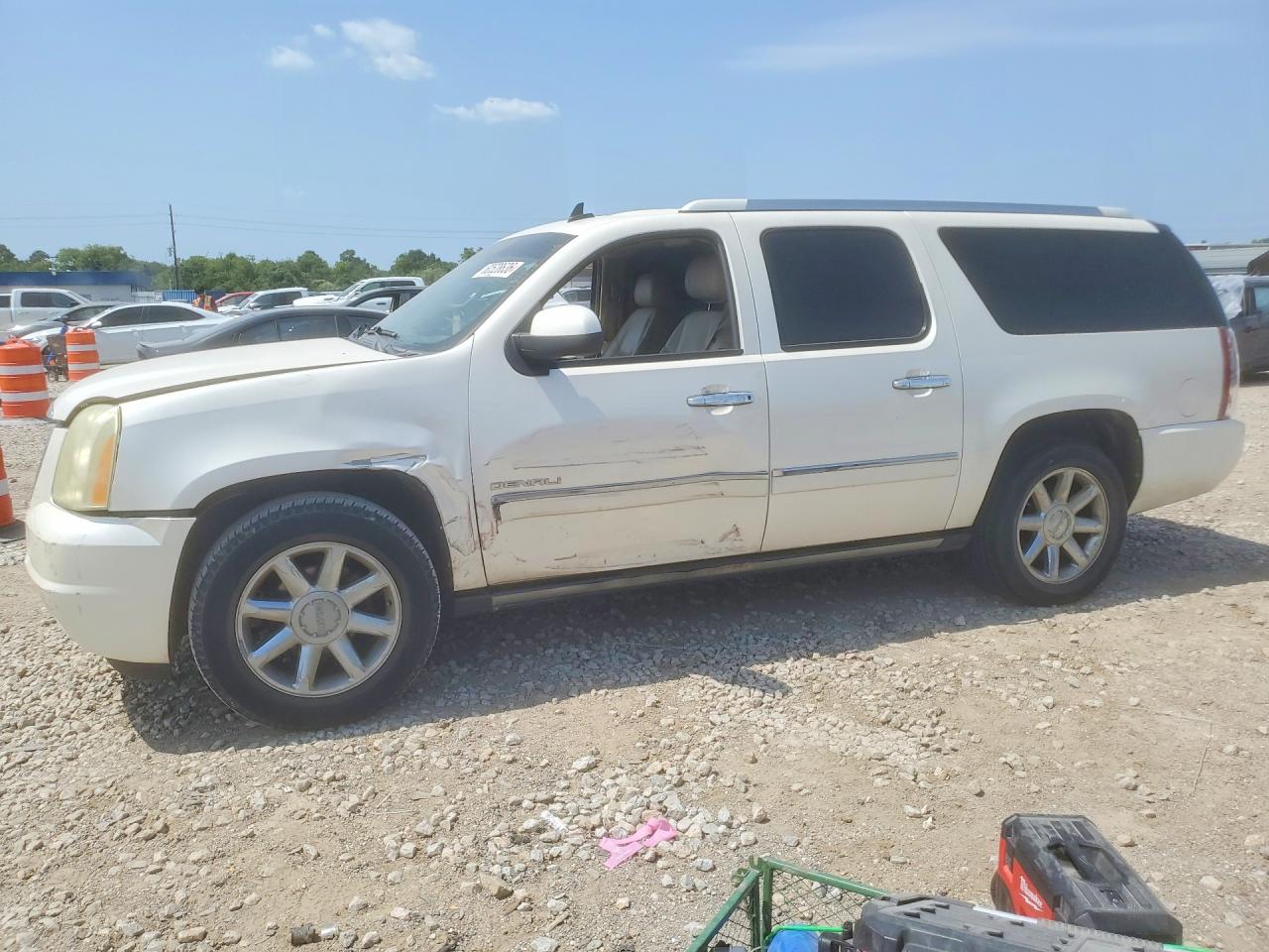2011 GMC YUKON DENALI | 1GKS1MEF5BR378246 | UPCARS
