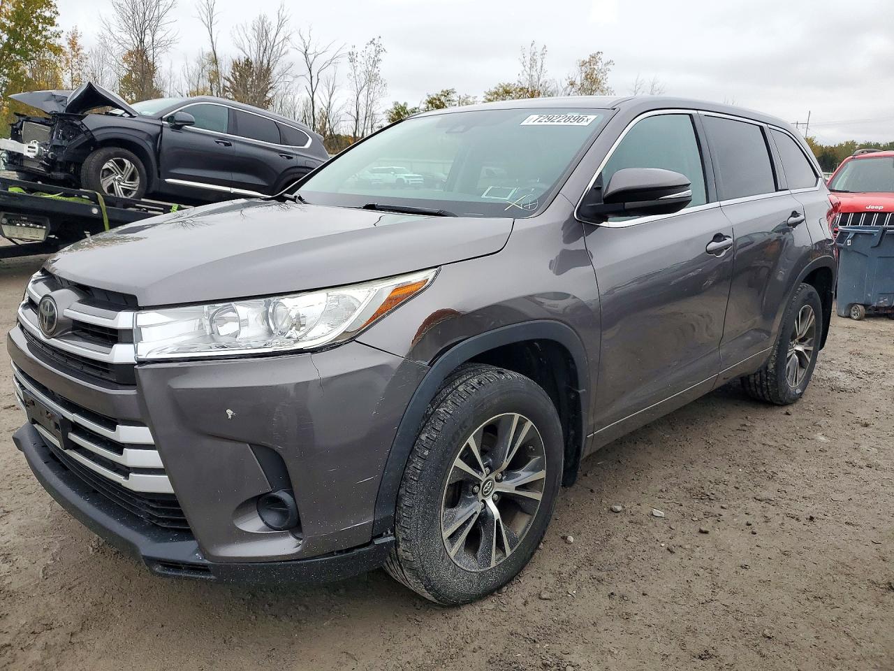 2017 TOYOTA HIGHLANDER LE | 5TDBZRFH0HS439921 | UPCARS
