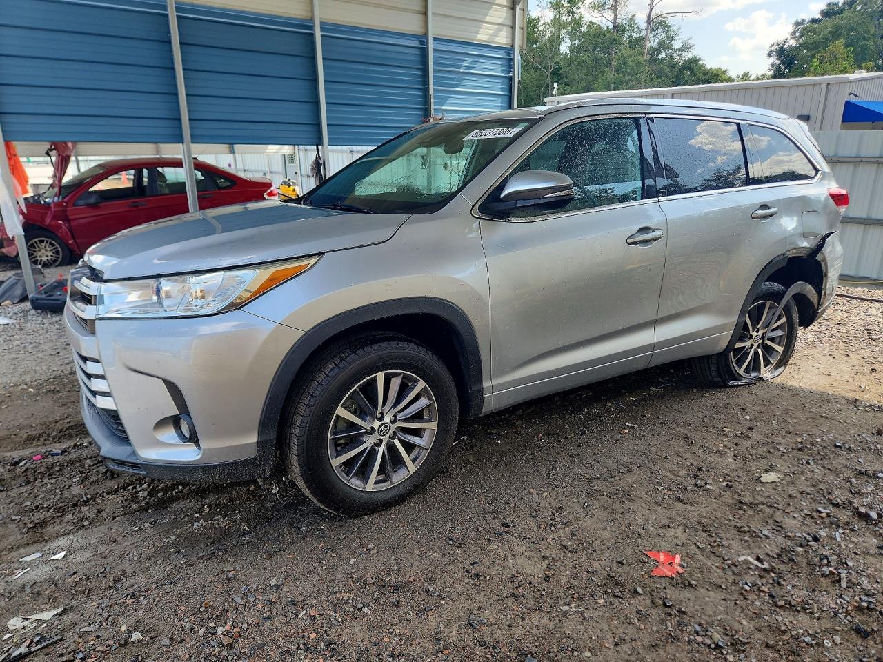 2018 TOYOTA HIGHLANDER XLE | 5TDKZRFH3JS548119 | UPCARS