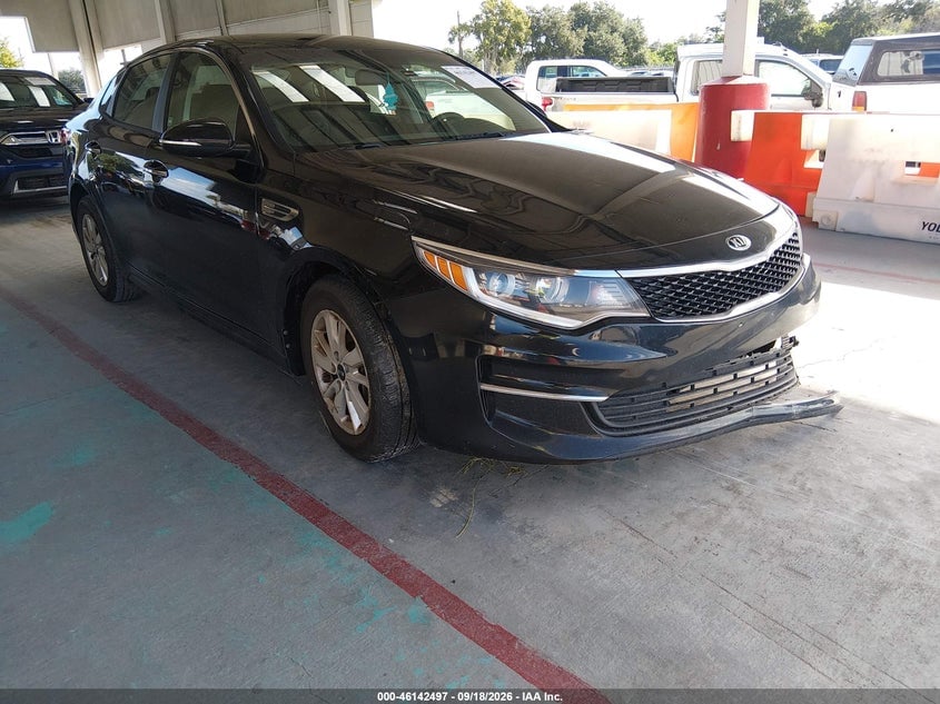 2018 KIA OPTIMA LX | 5XXGT4L31JG196193 | UPCARS