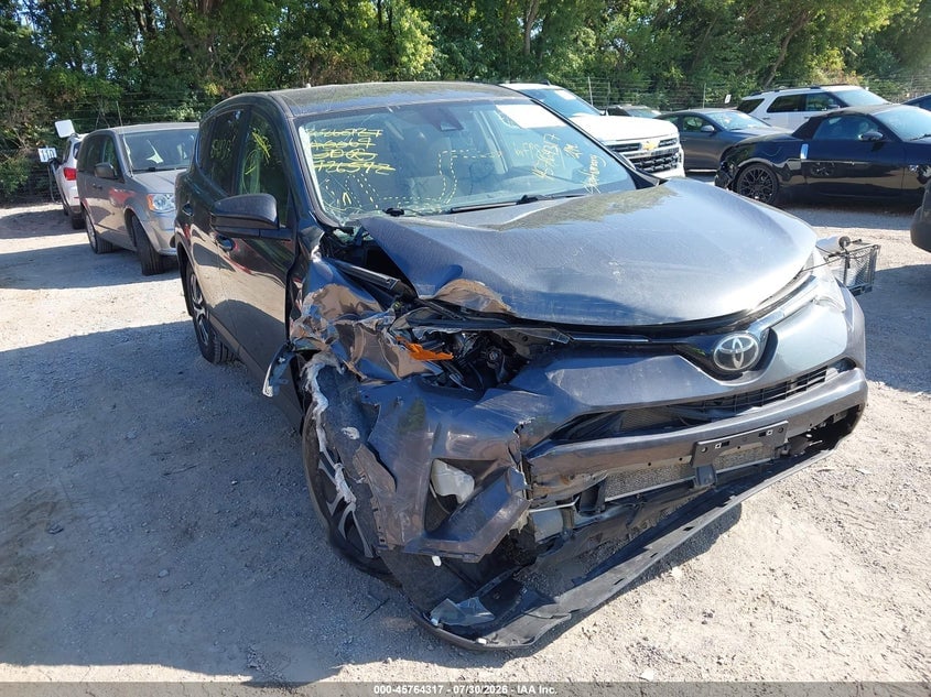 2018 TOYOTA RAV4 LE | JTMBFREV3JJ726592 | UPCARS