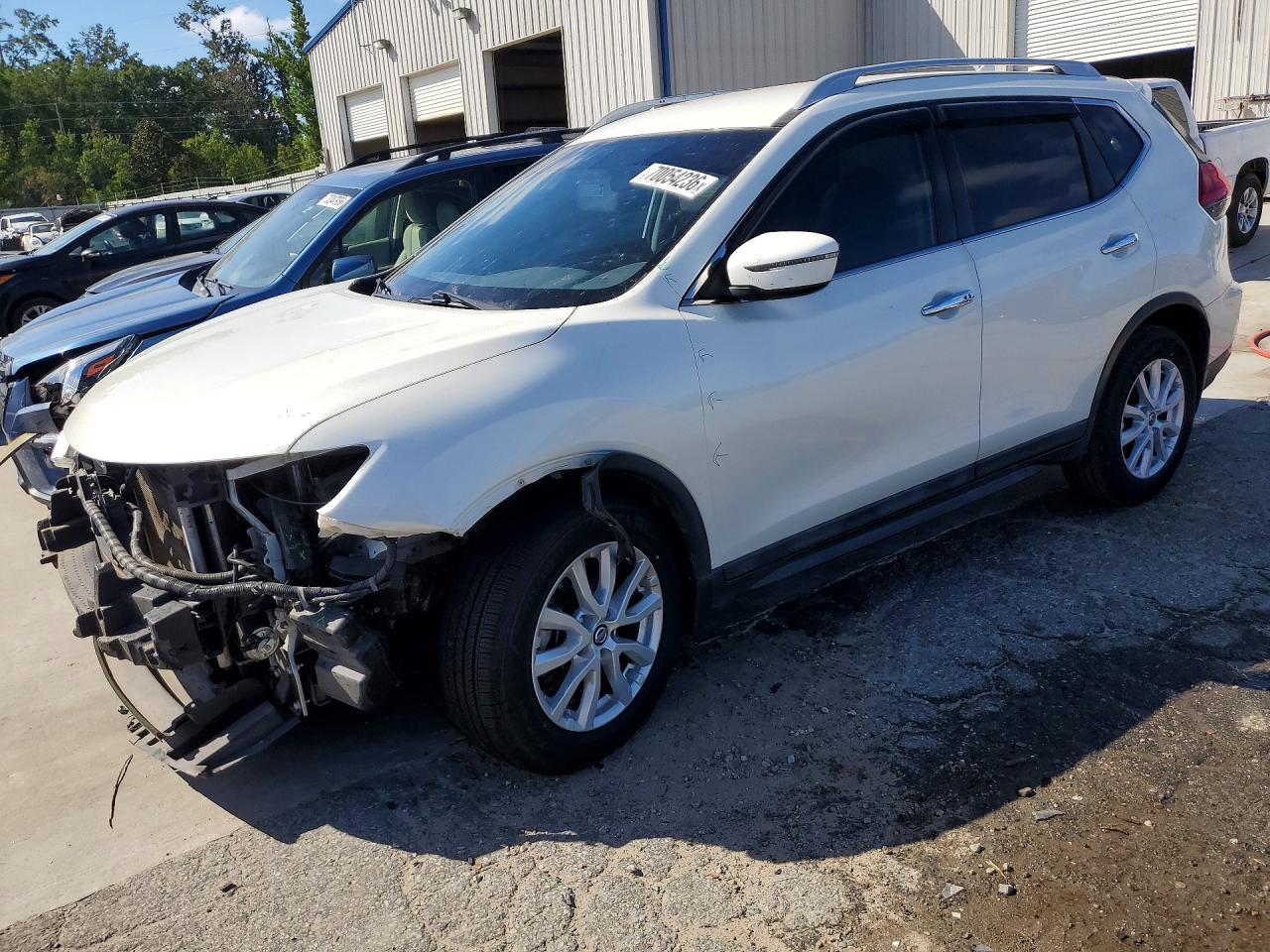 2017 NISSAN ROGUE SV | 5N1AT2MT1HC878909 | UPCARS