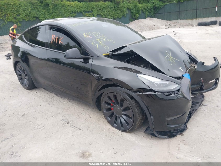 2024 TESLA MODEL Y PERFORMANCE DUAL MOTOR ALL-WHEEL DRIVE | 7SAYGDEF8RF043182 | UPCARS