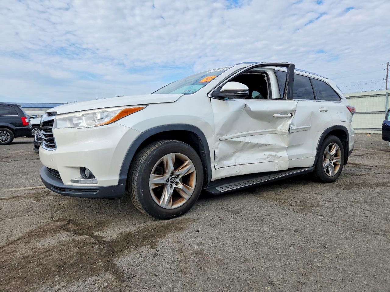 2016 TOYOTA HIGHLANDER LIMITED PLATINUM | 5TDDKRFH2GS329125 | UPCARS