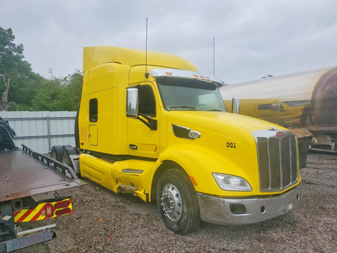 2017 PETERBILT 579 SEMI TRUCK | 1NPBGGGG10D455618 | UPCARS