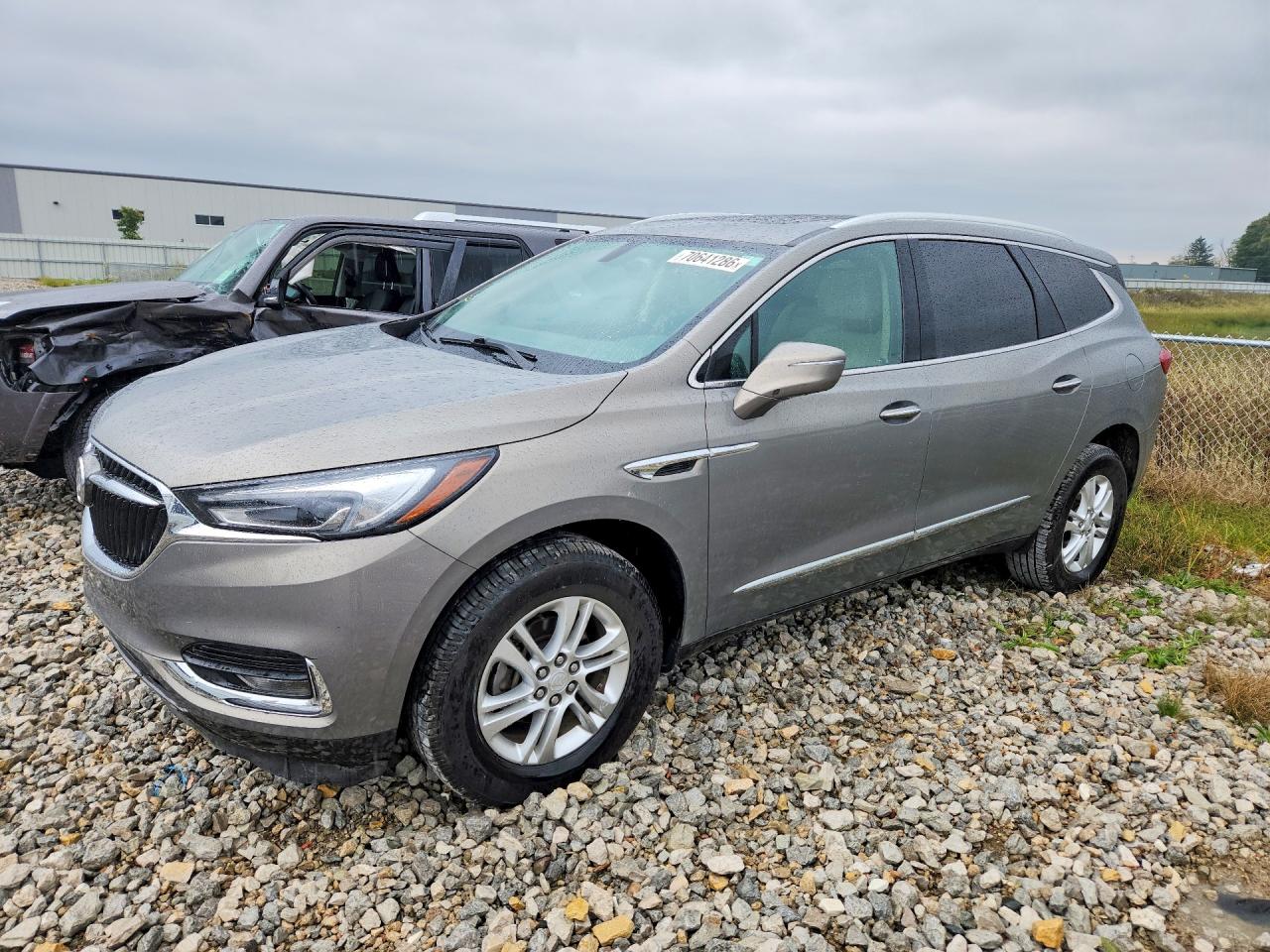 2018 BUICK ENCLAV ESSENCE | 5GAERBKW4JJ278471 | UPCARS