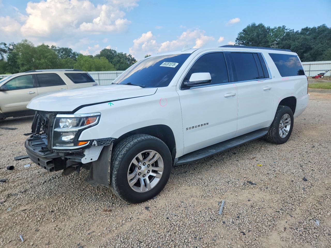 2016 CHEVROLET SUBURBAN C1500 LT | 1GNSCHKC1GR444054 | UPCARS