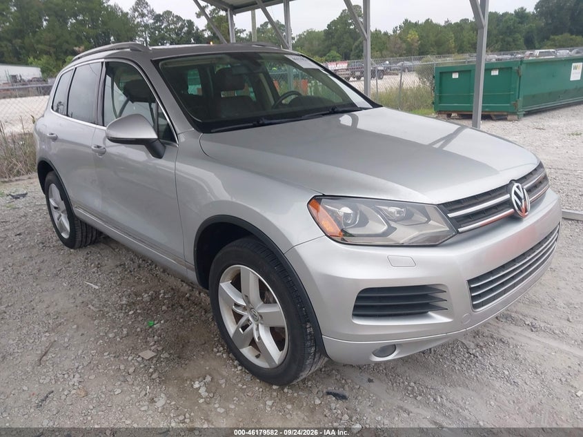 2011 VOLKSWAGEN TOUAREG VR6 LUX | WVGFF9BP4BD000856 | UPCARS