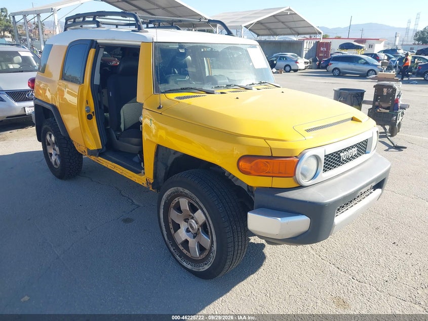 2007 TOYOTA FJ CRUISER | JTEBU11F470006136 | UPCARS