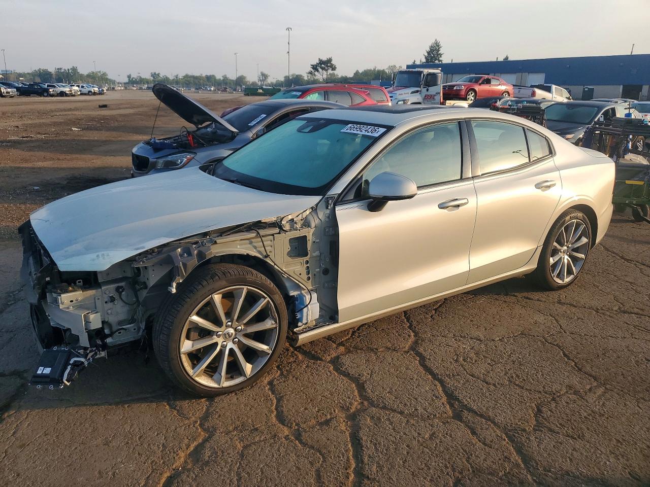 2019 VOLVO S60 T6 MOMENTUM | 7JRA22TK3KG001856 | UPCARS