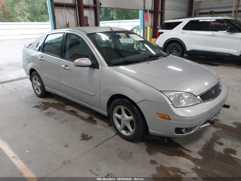 2005 FORD FOCUS ZX4 | 1FAHP38Z25W110531 | UPCARS