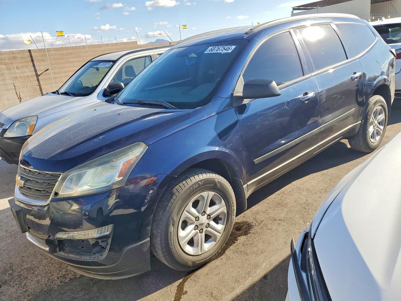 2015 CHEVROLET TRAVERSE LS | 1GNKRFEDXFJ242799 | UPCARS