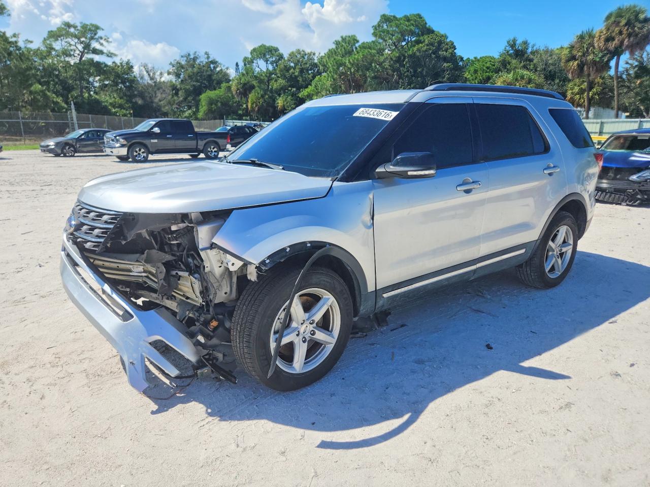 2017 FORD EXPLORER XLT | 1FM5K8D8XHGB88197 | UPCARS