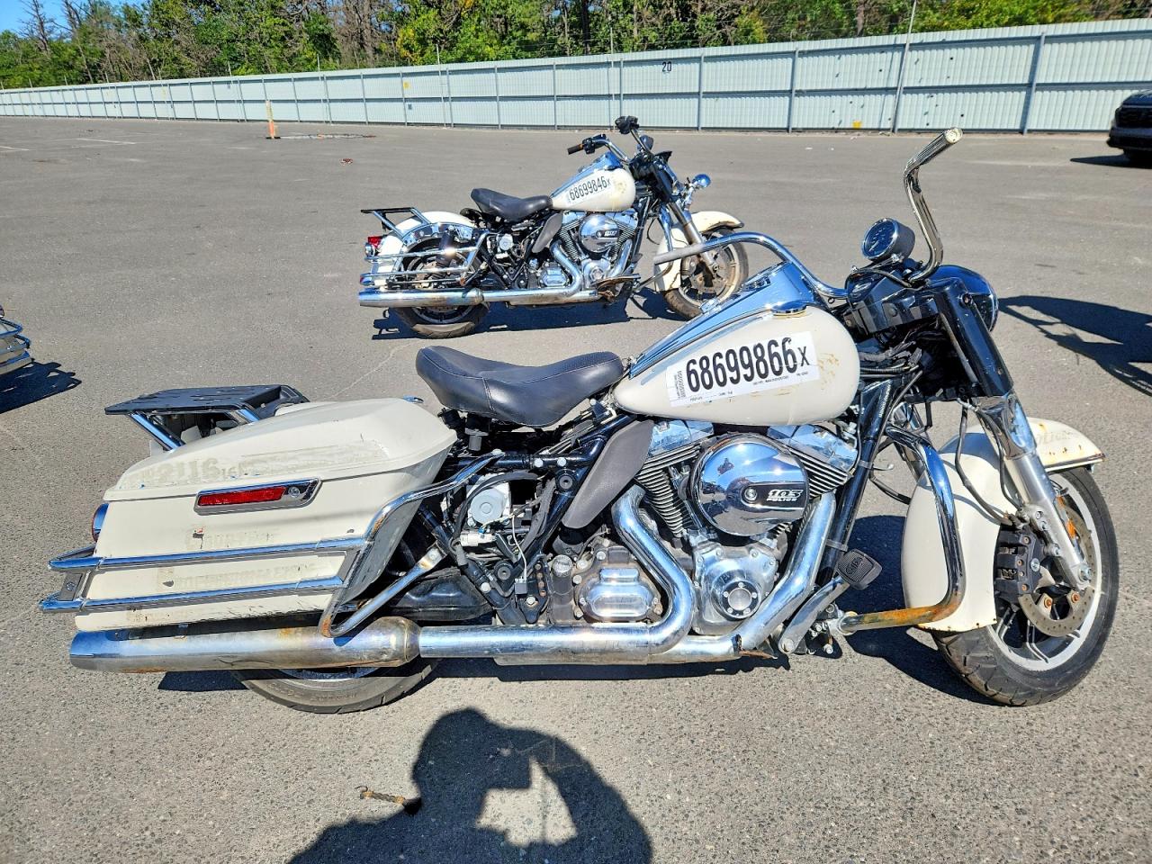 2016 HARLEY-DAVIDSON FL POLICE ROAD KING | 1HD1FHM13GB635828 | UPCARS