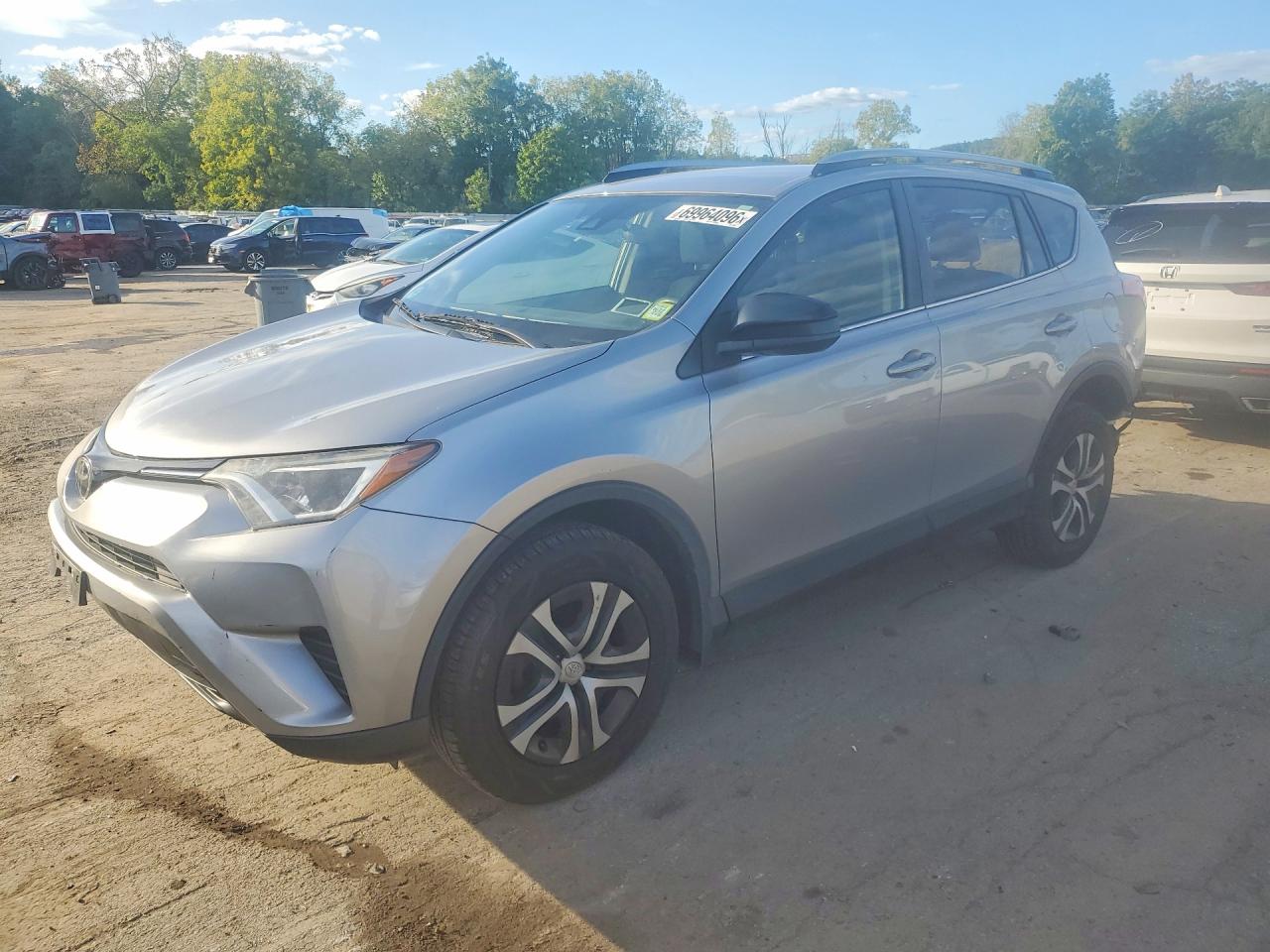 2018 TOYOTA RAV4 LE | JTMBFREV9JD253280 | UPCARS