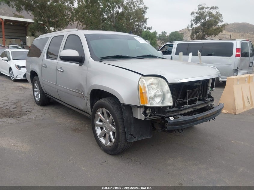 2011 GMC YUKON XL 1500 DENALI | 1GKS2MEF4BR294626 | UPCARS