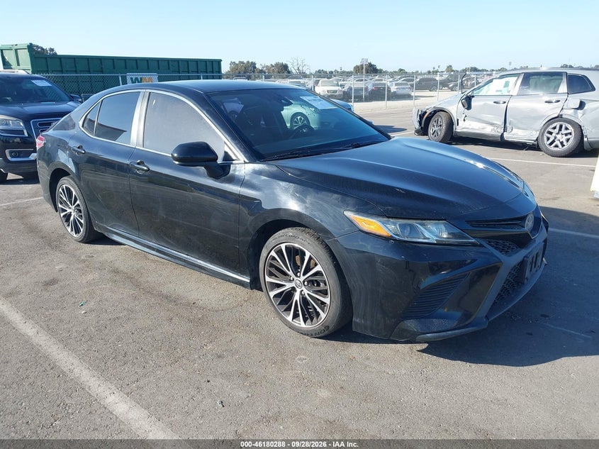 2019 TOYOTA CAMRY SE | 4T1B11HK2KU736303 | UPCARS