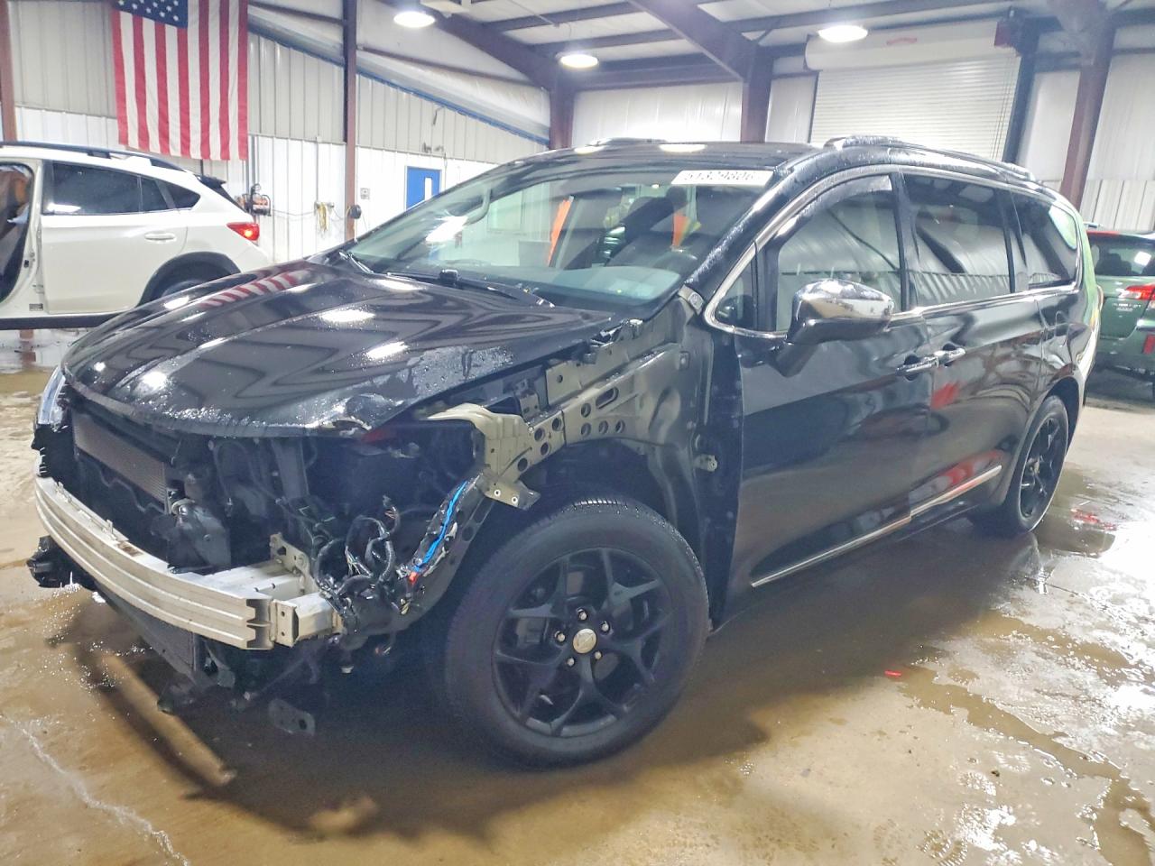 2018 CHRYSLER PACIFICA LIMITED | 2C4RC1GG2JR185473 | UPCARS