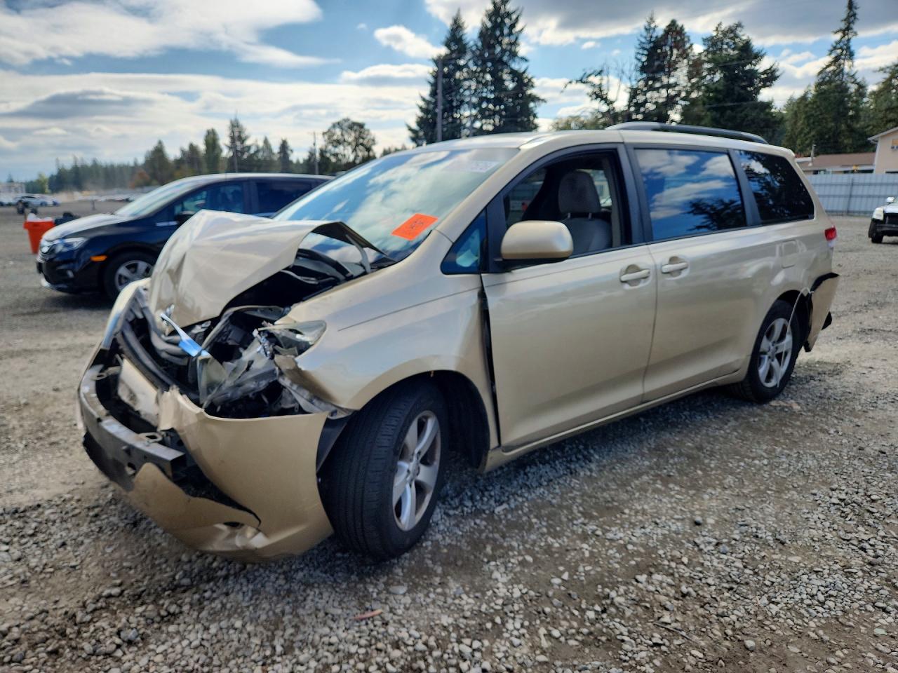2011 TOYOTA SIENNA LE | 5TDKK3DC7BS088098 | UPCARS